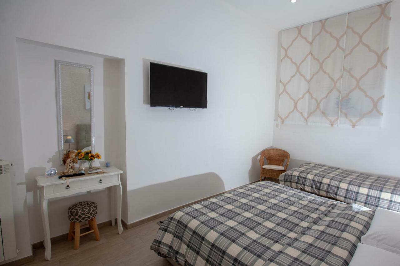 Garibaldi House Apartment Naples Exterior photo